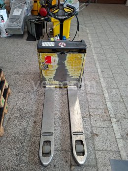 Online aukce: YALE  MP 16