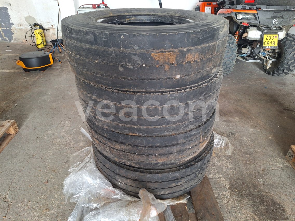 Online aukce:   SADA PNEUMATIK NA NÁKLADNÍ PŘÍVĚS - 4 KS