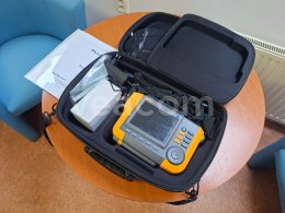 Online aukce:   TESTER VIBRACÍ STROJŮ FLUKE 810