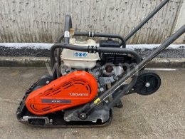 Online auction:   HUSQVARNA LFV80