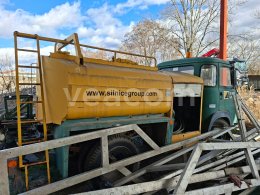 Online auction: AVIA  31.1K CAN 01