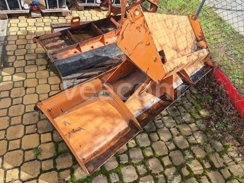 Online auction:  SNĚHOVÁ RADLICE