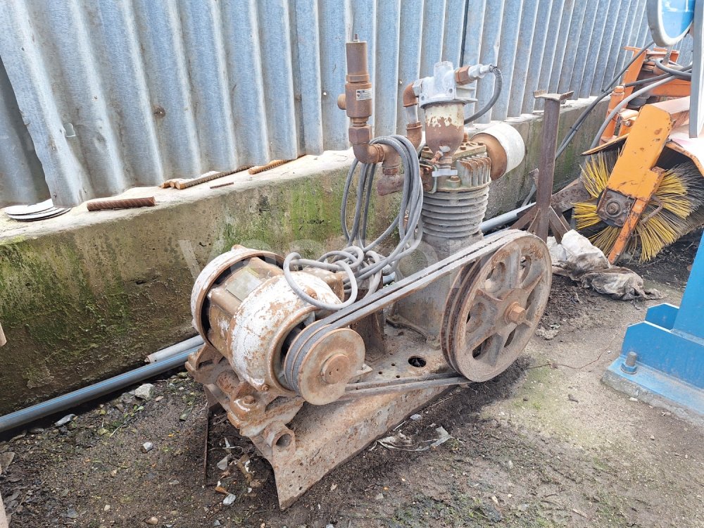 Online auction:  VZDUCHOVÝ KOMPRESOR