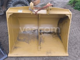 Online aukce:   VELKOOBJEMOVÁ LOPATA 182 CM PRO 18-24 T