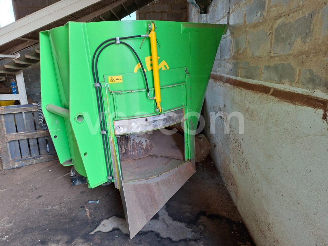 Online aukce:   CERNIN N 3.5