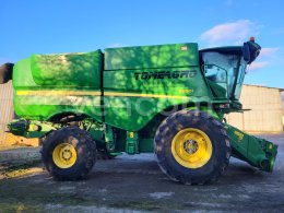 Online aukce: JOHN DEERE  S 680I + KUKURIČNÝ A OBILNÝ ADAPTÉR