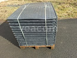 Online aukce:   PŘEJEZDOVÉ PLOTNY 25 KS 77 X 118 CM