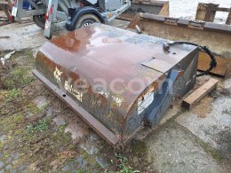 Online auction: BOBCAT  SWEEPER 60