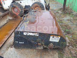 Online auction: BOBCAT  SWEEPER 60
