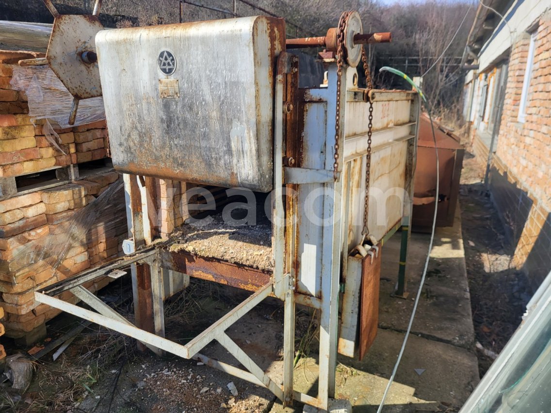 Online aukce:   ZEZ HN27/12