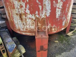 Online aukce:   KOVOVÁ 2500 LITROVÁ NÁDRŽ