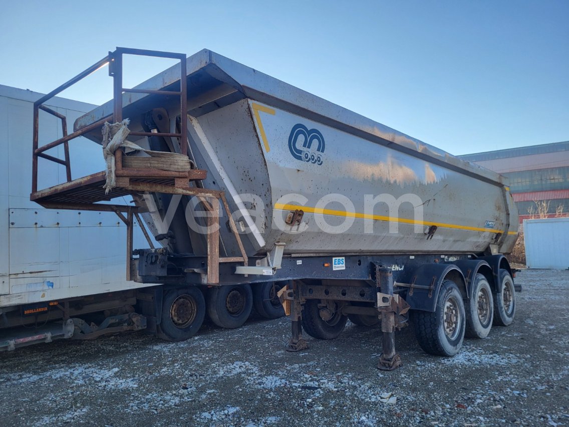 Online aukce: MENCI  SA 700 R