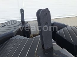 Online aukce:   ZÁVAŽÍ 1600 KG "BEZ VÝŘEZU"