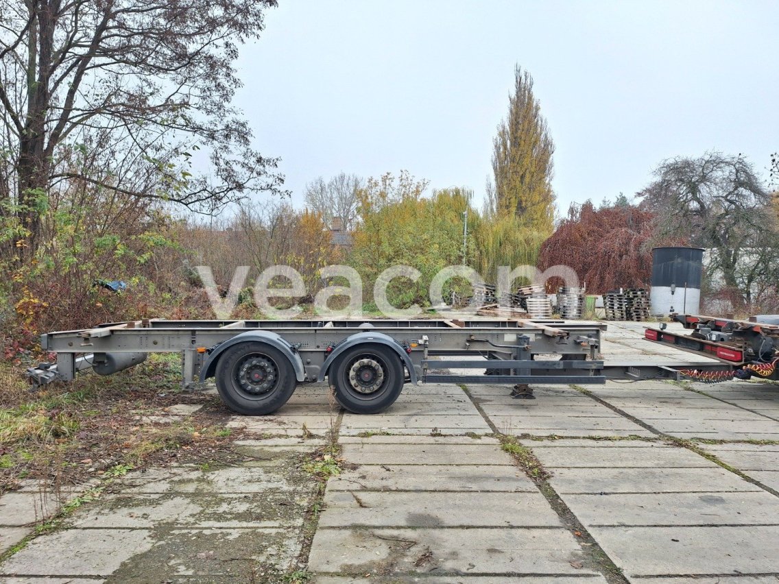 Online aukce: GÖBEL  ZA 18