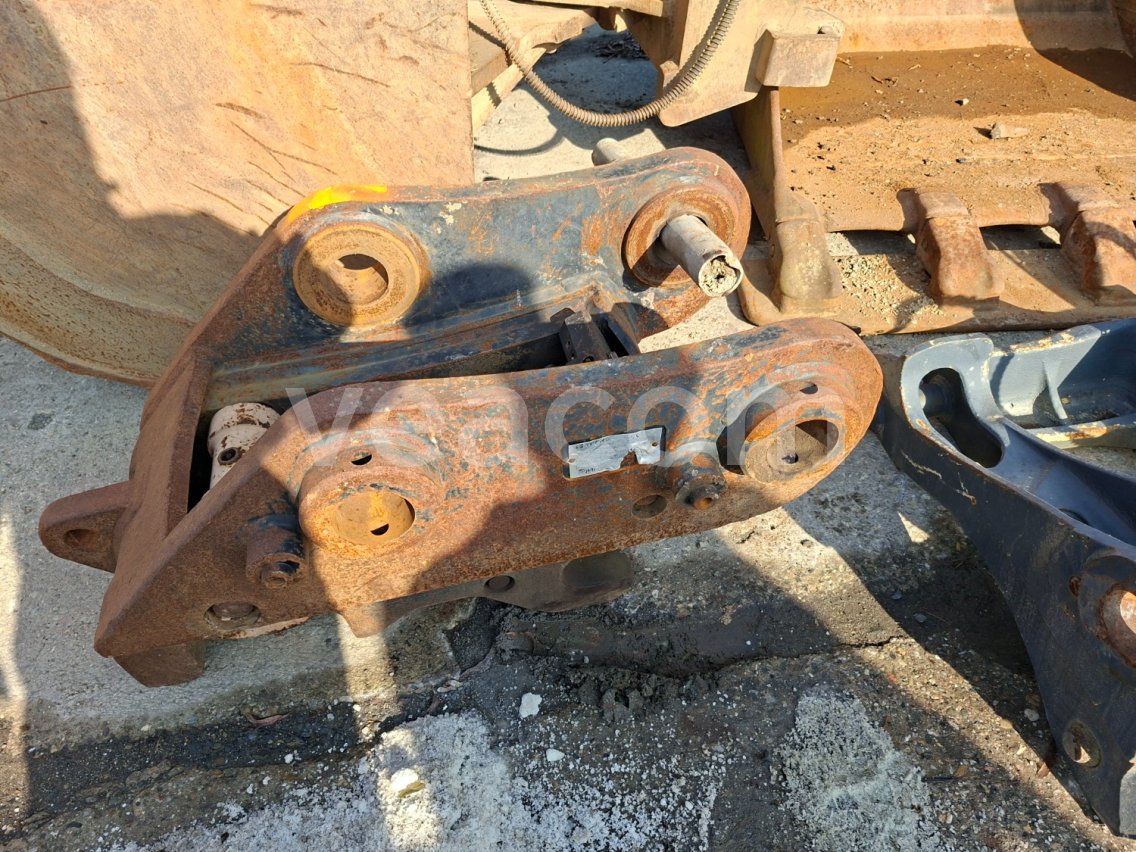 Online aukce: TEREX  HYDRAULICKÝ RYCHLOUPÍNAK CAT M325F