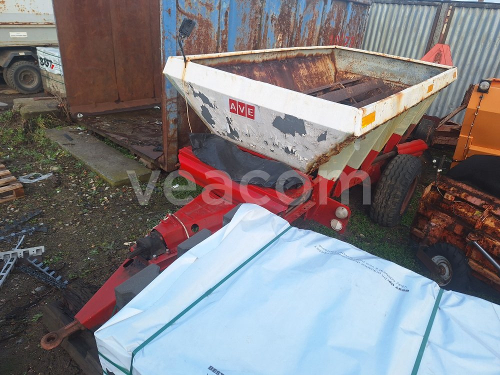 Online auction:  ROZMETADLO