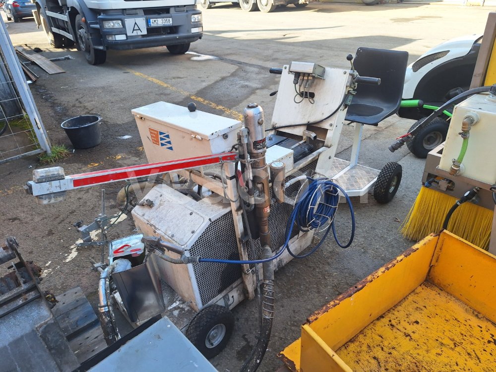 Online auction:  HOFMANN