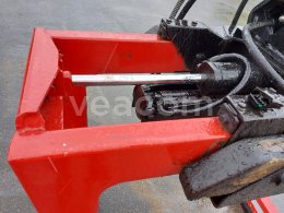 Online aukce:   Kleště na palety HIAB 133