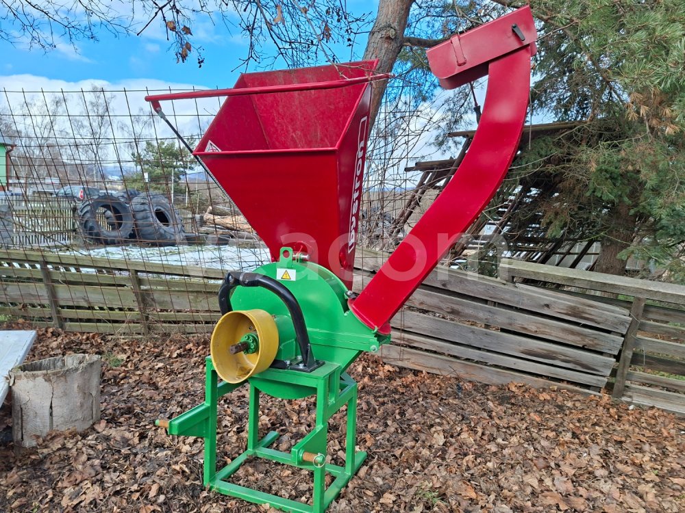 Online auction: BYSTROŇ  PIRBA ŠTĚPKOVAČ ZA TRAKTOR