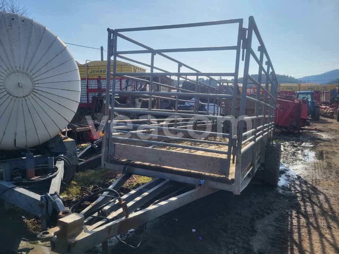 Online aukce:   DOBYTČÁK BEZ DOKLADOV