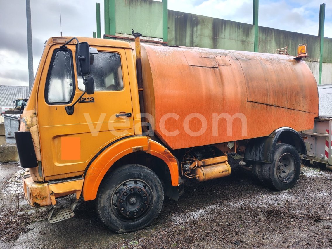 Online aukce:   DAIMLER-BENZ 1213