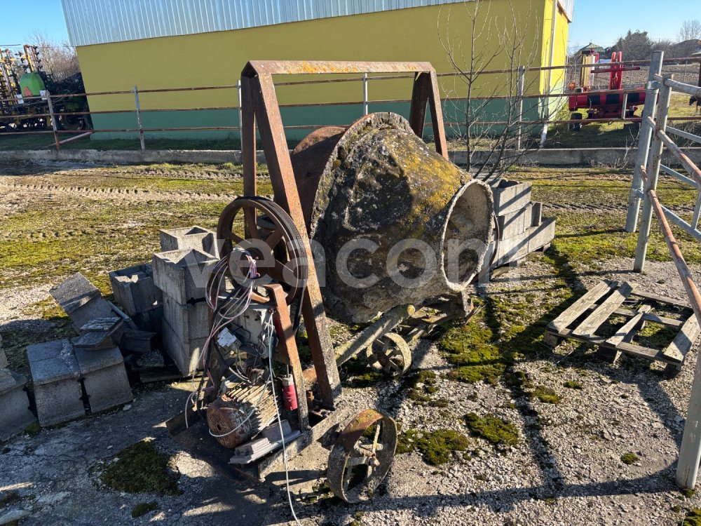 Online árverés:  MIEŠAČKA