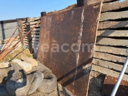 Online aukce:   ŽELEZNÝ PREJAZDOVÝ PLECH