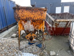 Online aukce:   STAVEBNÁ NÁSYPKA NA BETÓN