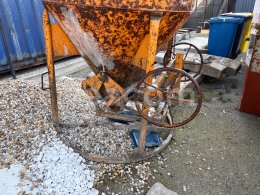 Online aukce:   STAVEBNÁ NÁSYPKA NA BETÓN