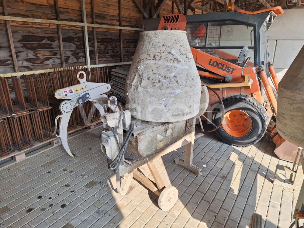 Online auction:  MÍCHAČKA 125 L