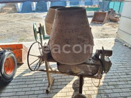 Online auction:   MÍCHAČKA 125 L
