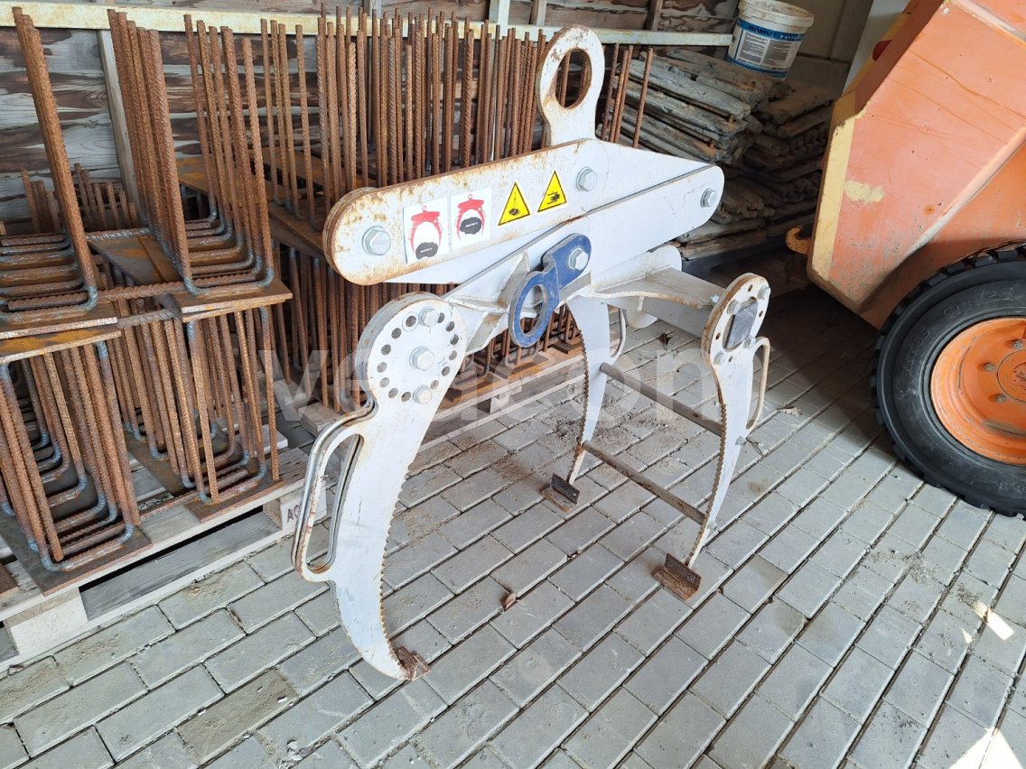 Online auction:   ZÁVĚSNÉ MANIPULAČNÍ KLEŠTĚ