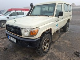 Online aukce: TOYOTA  LAND CRUISER HZJ 78 4X4