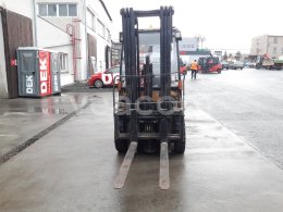 Online aukce: CAT  GP25N
