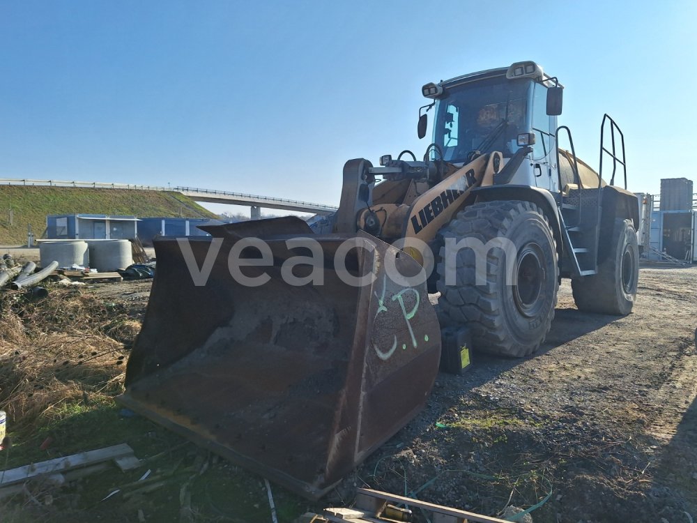 Online árverés: LIEBHERR  L 576 4X4