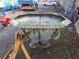 Online aukce:   SYPAČ ZA TRAKTOR