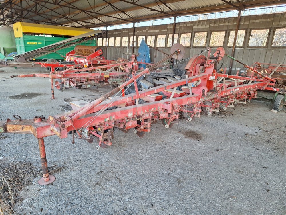 Online auction:  AGROZET ROUDNICE SE4-042