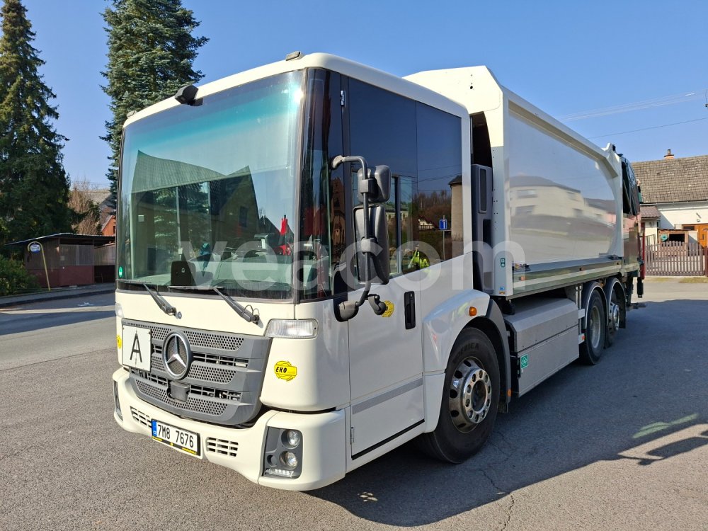 Online auction: MB  ECONIC