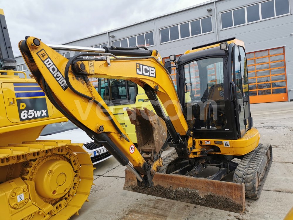 Online aukce: JCB  8035