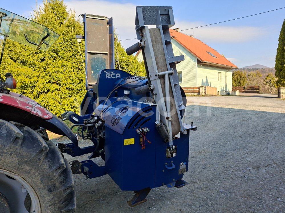 Online-Versteigerung:  TAJFUN RCA 400 JOY + VELKÝ PODÁVACÍ STŮL RN 500S