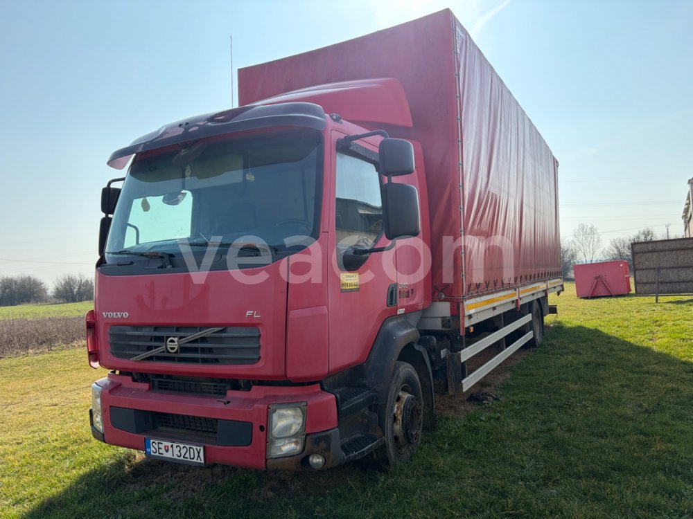 Online auction: VOLVO  FLL 240