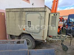 Online aukce:   VOJENSKÝ PŘÍVĚS - POJÍZDNÁ LEDNICE