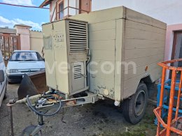 Online aukce:   VOJENSKÝ PŘÍVĚS - POJÍZDNÁ LEDNICE