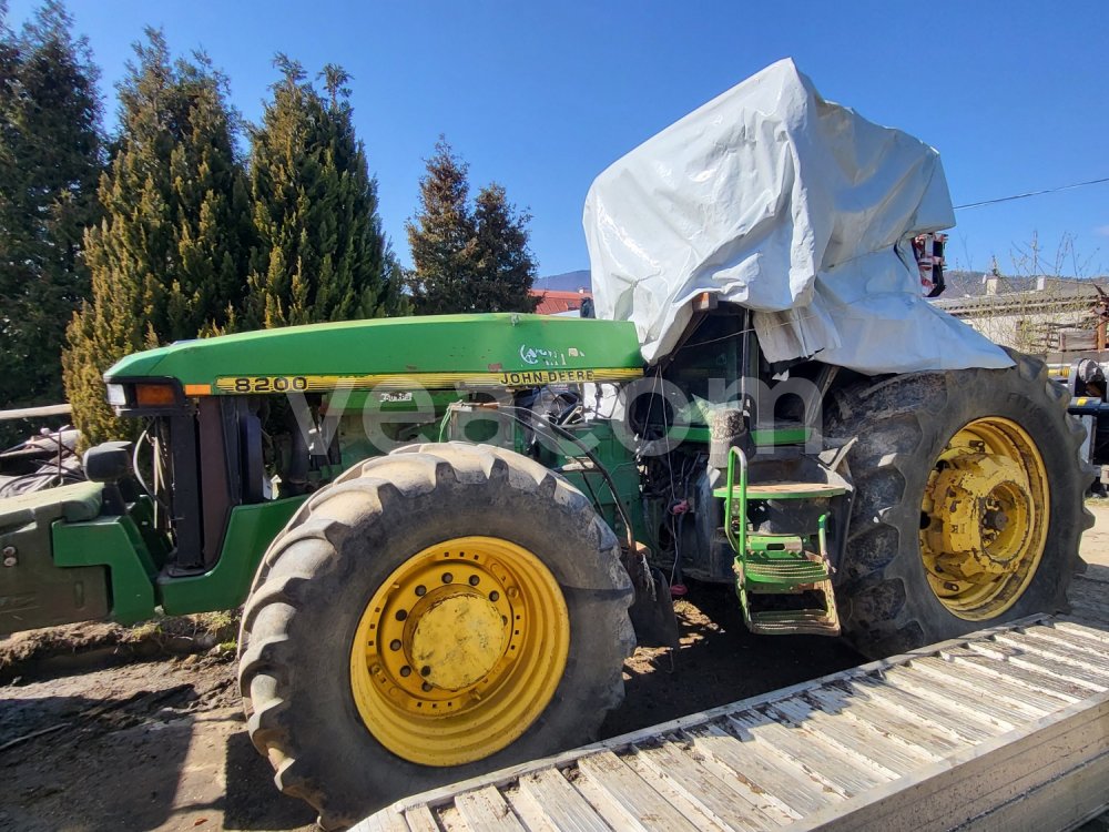 Online árverés: JOHN DEERE  8200 4X4 - NA NÁHRADNÉ DIELY