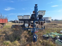 Online aukce:   KINZE 3500