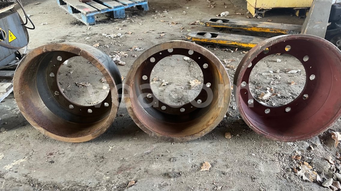 Online aukce:   PŘEDNÍ BRZDOVÉ BUBNY LIAZ