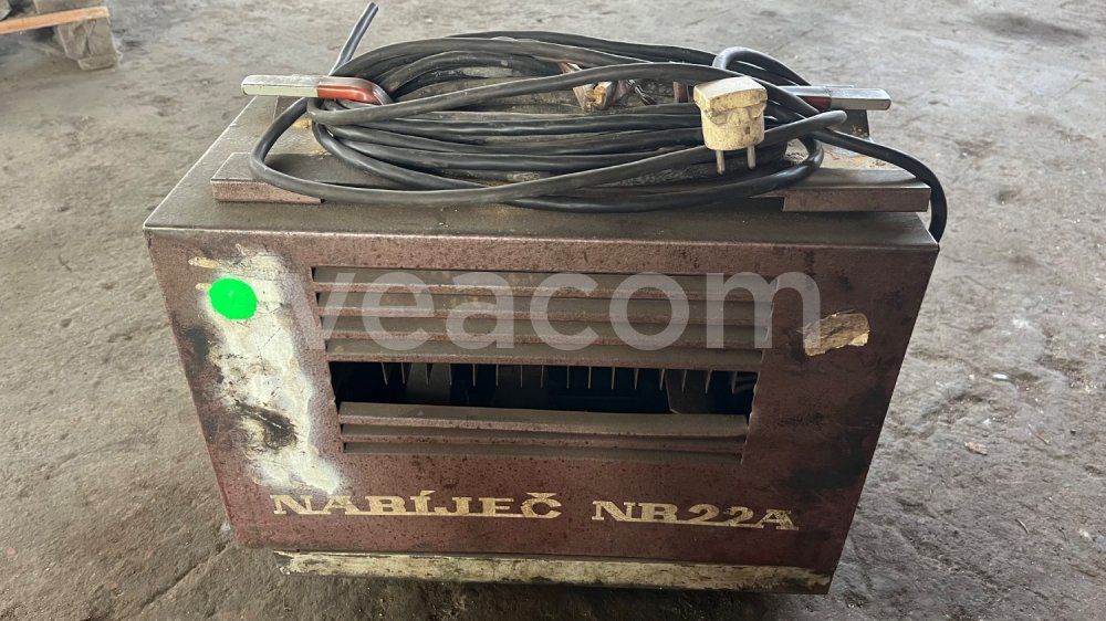 Online árverés:  NABÍJEČKA NB22A