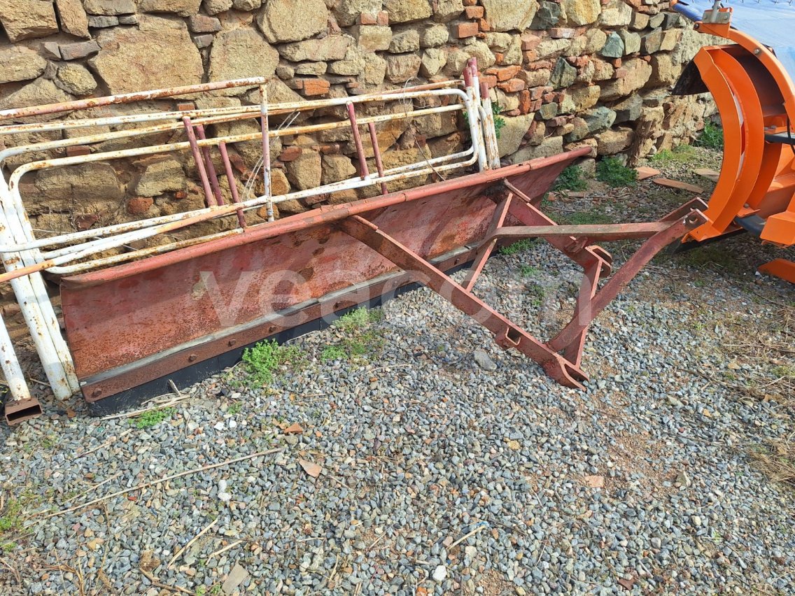 Online aukce:   SNĚHOVÁ RADLICE NA TBZ