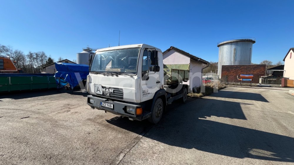 Online aukce: MAN  LE 180 C