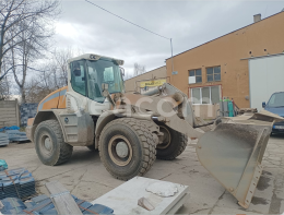 Online aukce: LIEBHERR  L538